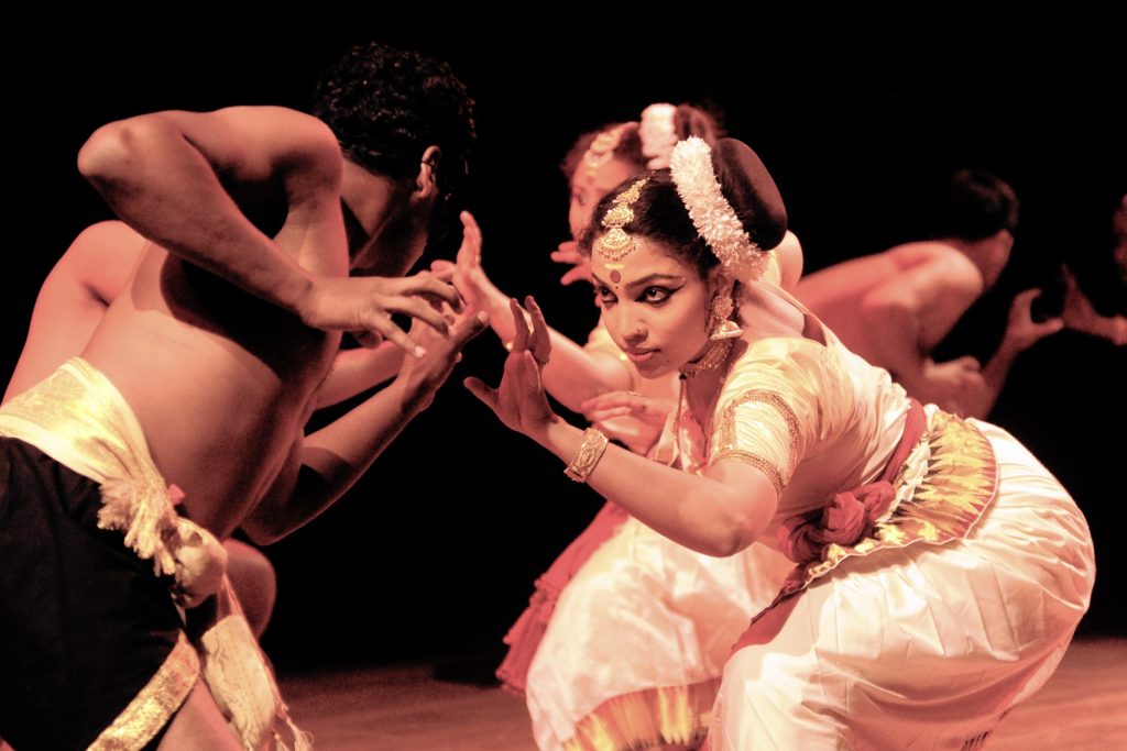 Jayaprabha Menon, Danza mohiniyattam, arte marcial kalaripayattu, Jayaprabha Menon & Company
